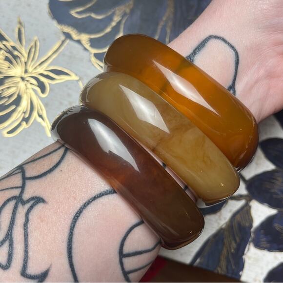 Vintage Chunky Acrylic Bangle Set in Butterscotch Amber and Coffee with Cream D3 - Picture 1 of 11